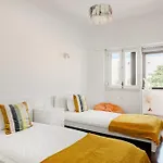Campolide 2Br Flat