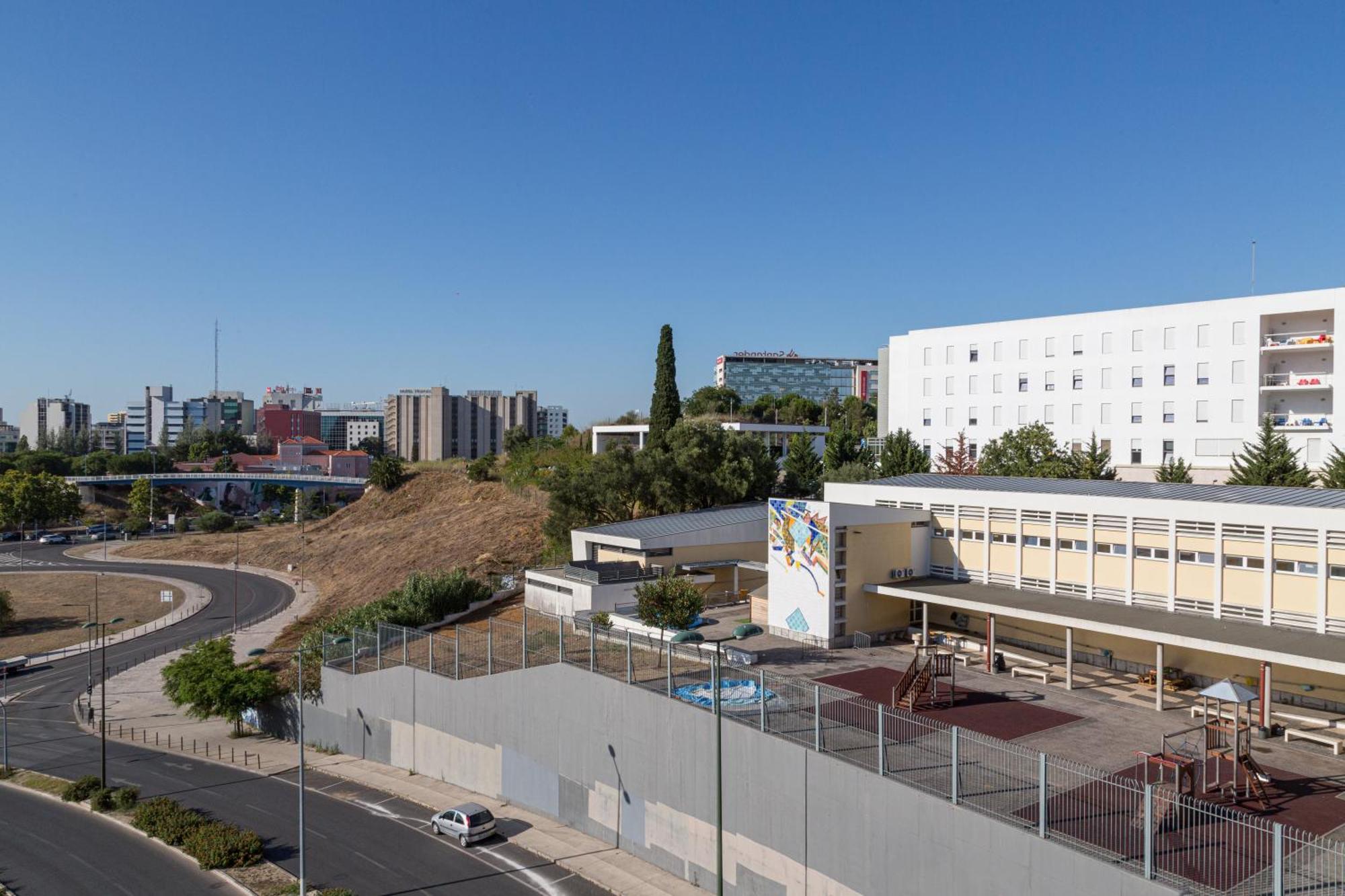 Appartement Campolide 2br Flat Lissabon